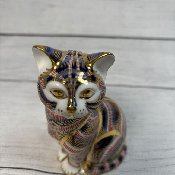 Royal Crown Derby Imari Decorated Cat Figurine English Bone China  5” Tall - Picture 5 of 6